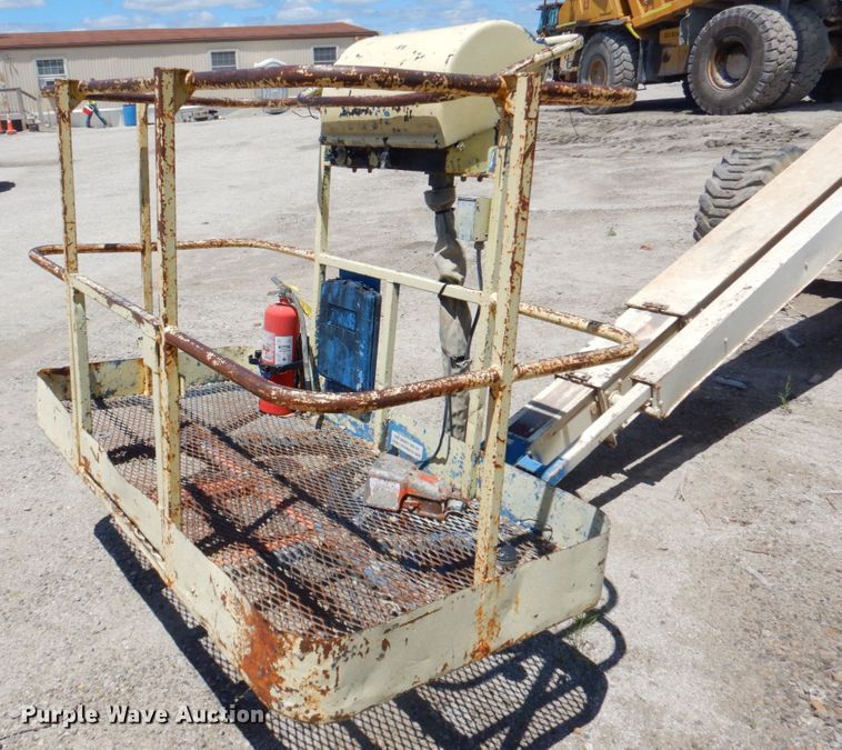image for item DP4248 1996 Mark Lift CH60C  boom lift