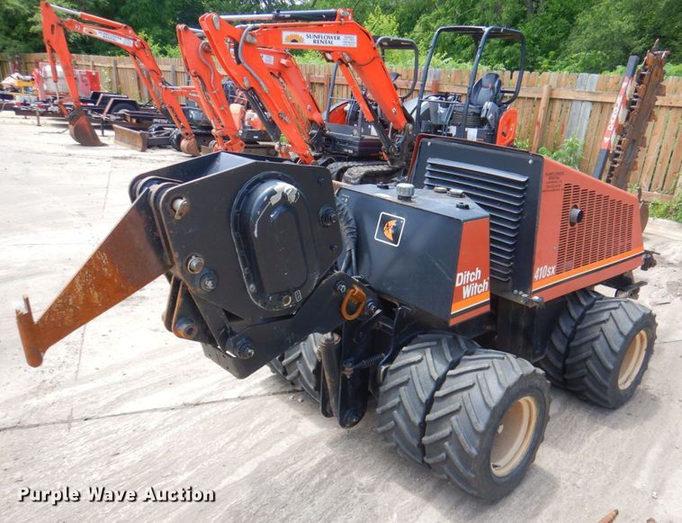 image for item DP4253 2013 Ditch Witch 410SX  cable plow