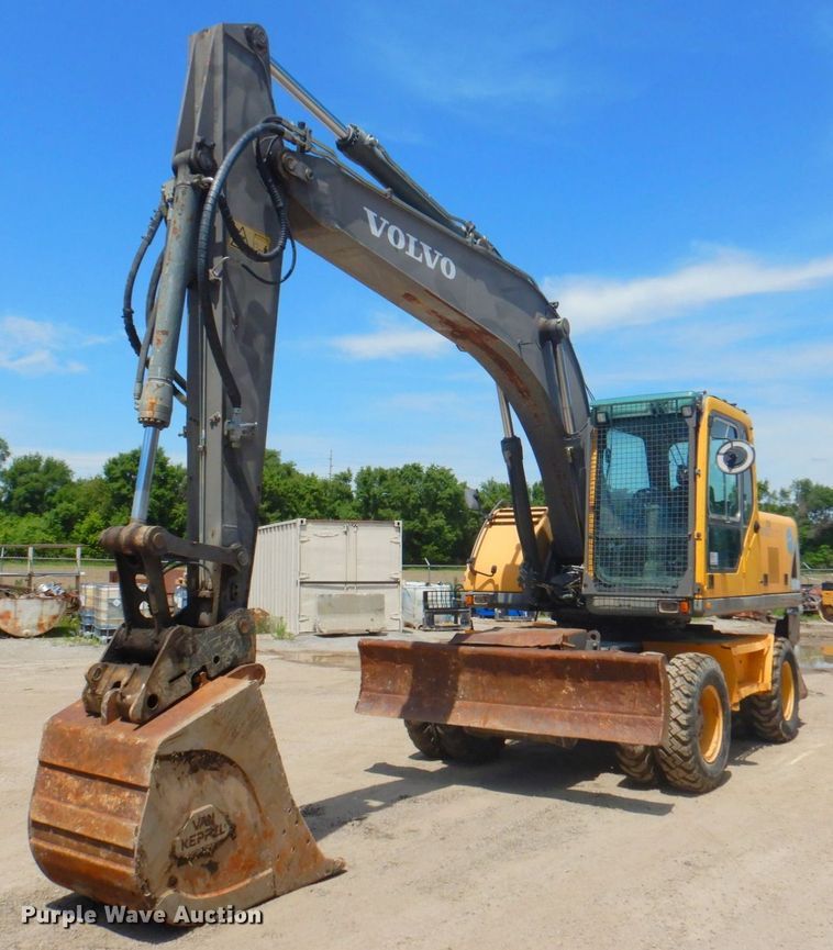 image for item DP4259 2004 Volvo EW180B  wheeled excavator