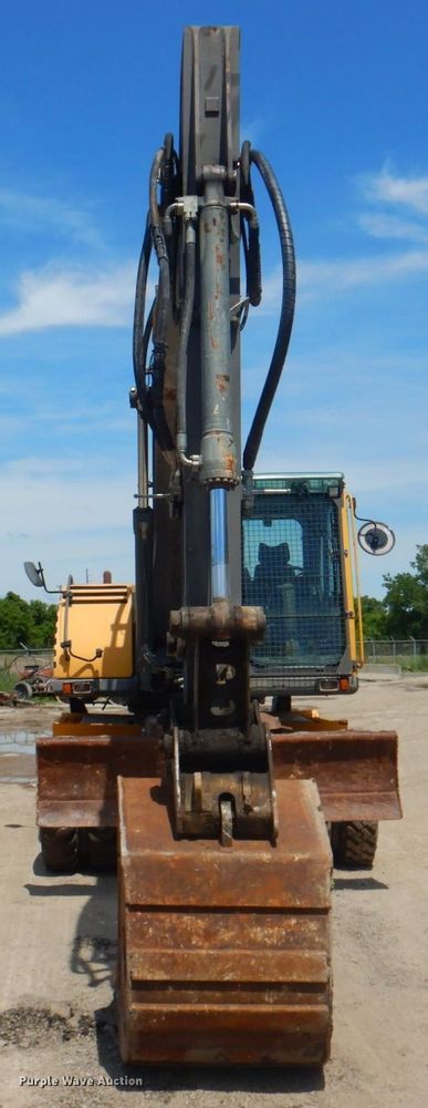 image for item DP4259 2004 Volvo EW180B  wheeled excavator