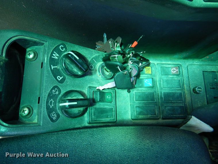 image for item DP4259 2004 Volvo EW180B  wheeled excavator