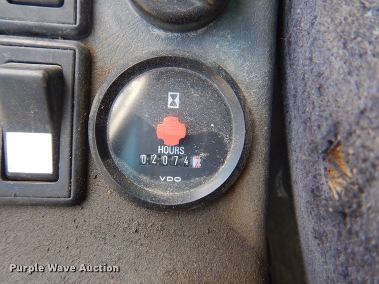 image for item DP4259 2004 Volvo EW180B  wheeled excavator