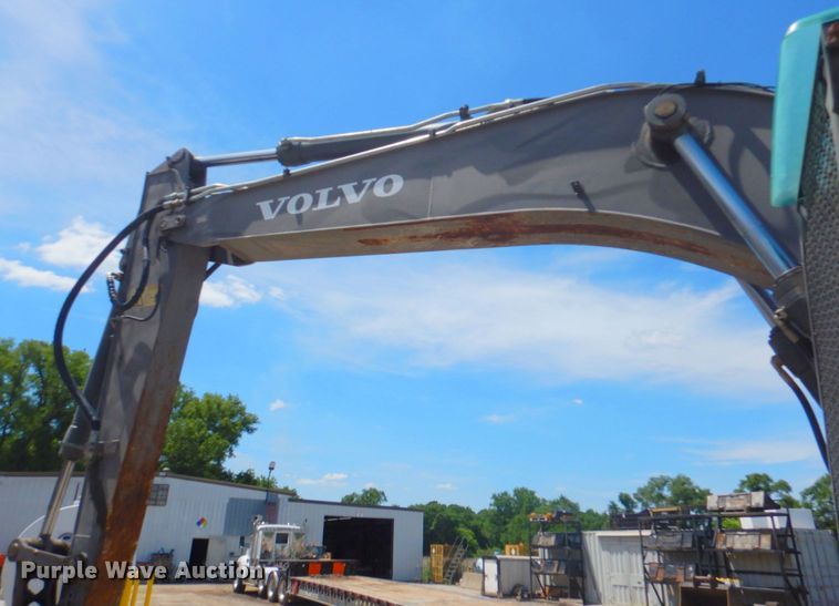 image for item DP4259 2004 Volvo EW180B  wheeled excavator