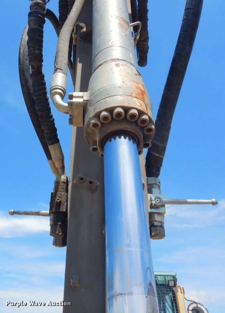 image for item DP4259 2004 Volvo EW180B  wheeled excavator