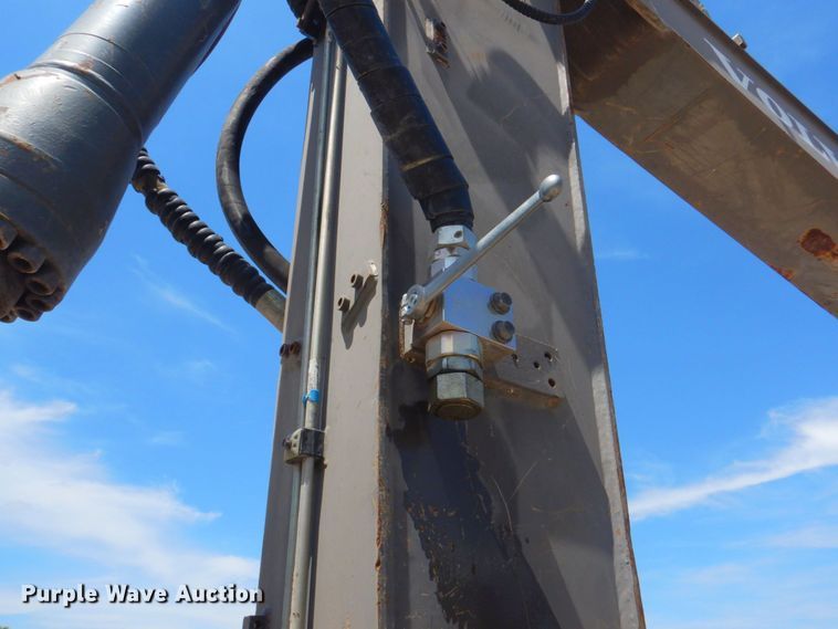 image for item DP4259 2004 Volvo EW180B  wheeled excavator