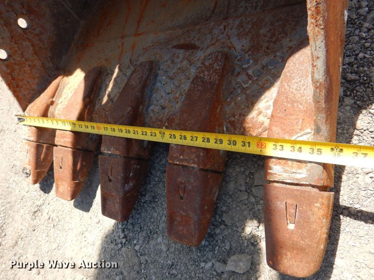 image for item DP4259 2004 Volvo EW180B  wheeled excavator