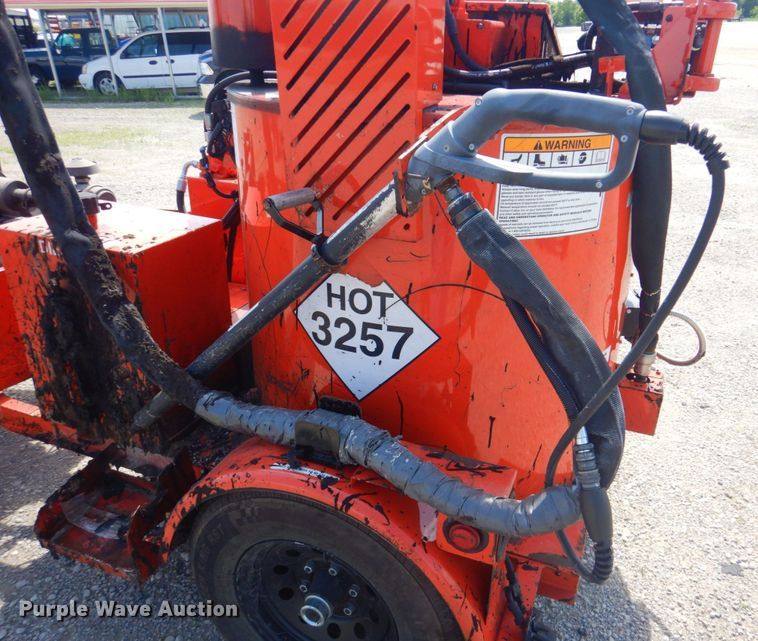 image for item DP4284 2013 Crafco SS125D  melter applicator