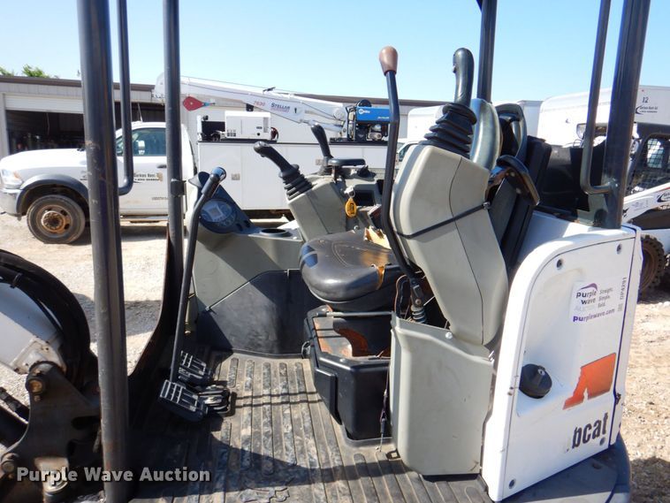 image for item DP4291 2015 Bobcat E26  mini excavator