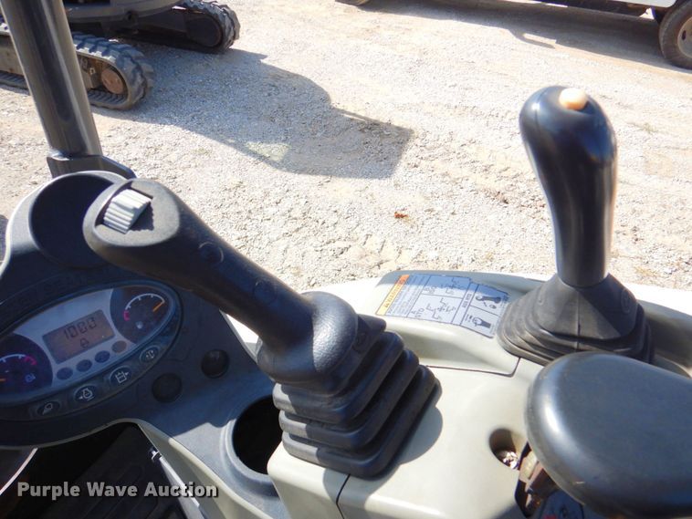 image for item DP4291 2015 Bobcat E26  mini excavator