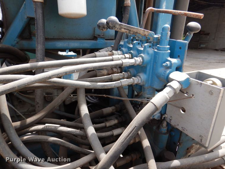 image for item DP5568 1997 Ford F450 Super Duty  drilling rig truck