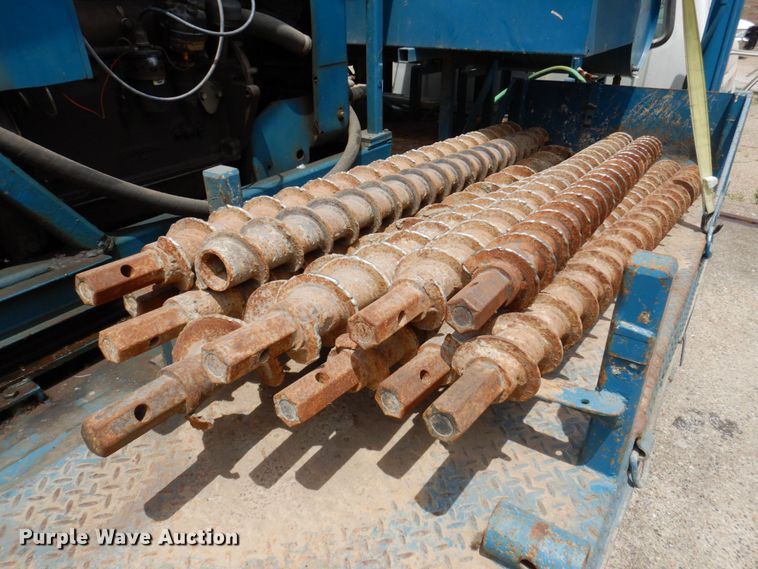 image for item DP5568 1997 Ford F450 Super Duty  drilling rig truck