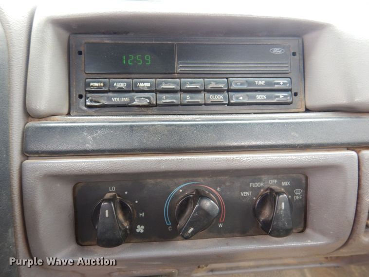 image for item DP5568 1997 Ford F450 Super Duty  drilling rig truck