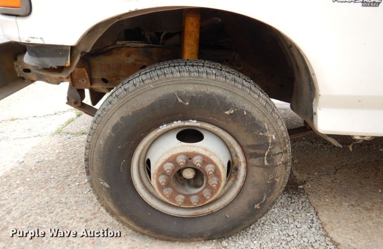 image for item DP5568 1997 Ford F450 Super Duty  drilling rig truck