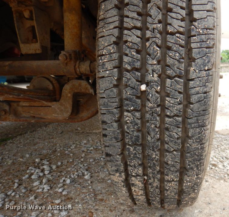 image for item DP5568 1997 Ford F450 Super Duty  drilling rig truck