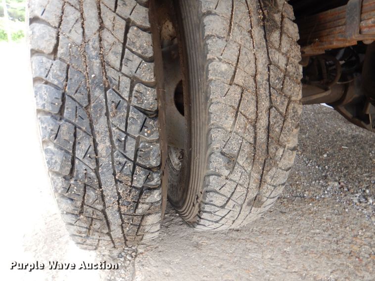 image for item DP5568 1997 Ford F450 Super Duty  drilling rig truck