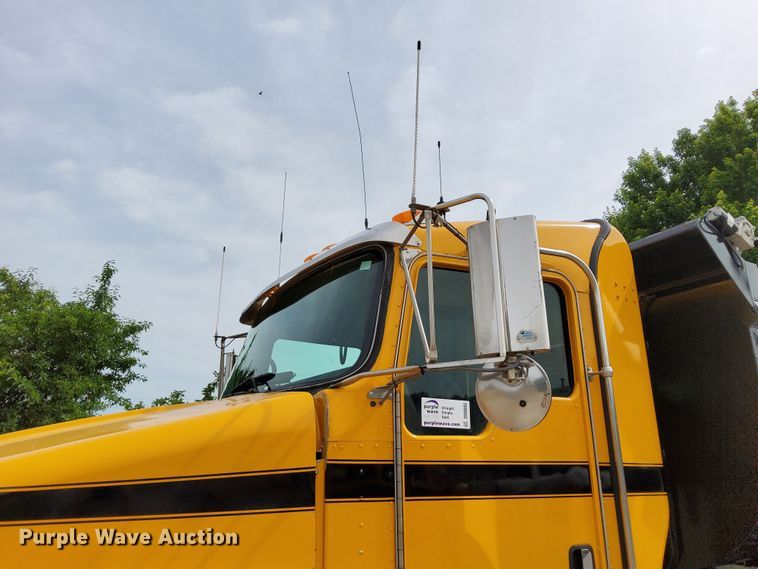 image for item DR0895 2007 Kenworth T800  dump truck