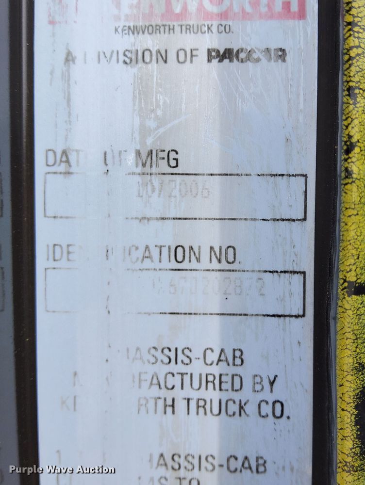 image for item DR0895 2007 Kenworth T800  dump truck