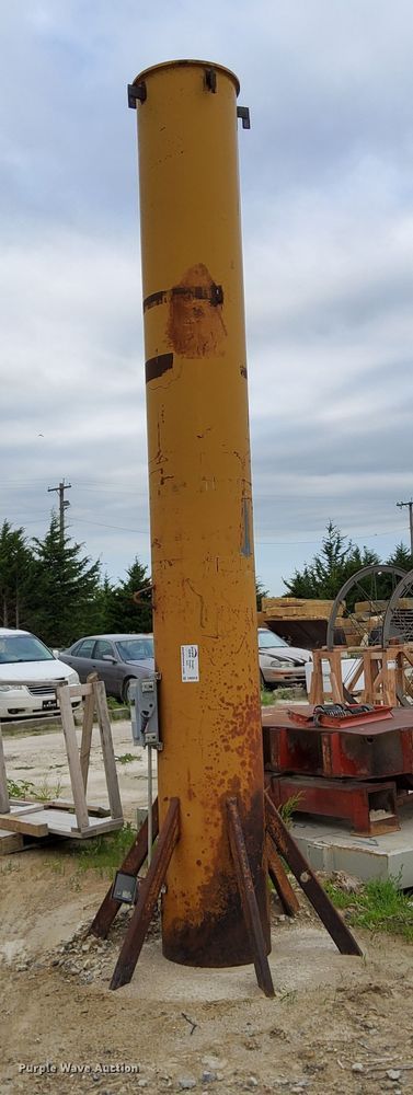 image for item DR0910 Gaffey  jib crane