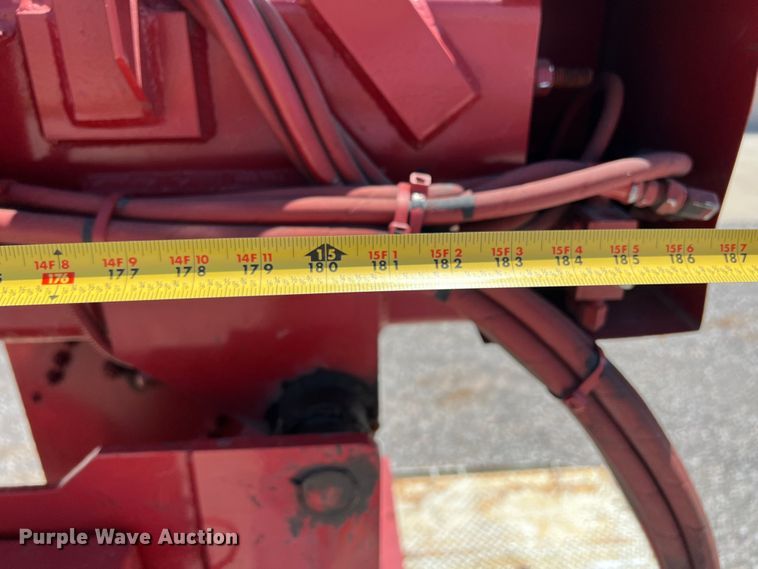 image for item DR1560 2002 International 4700  sign truck