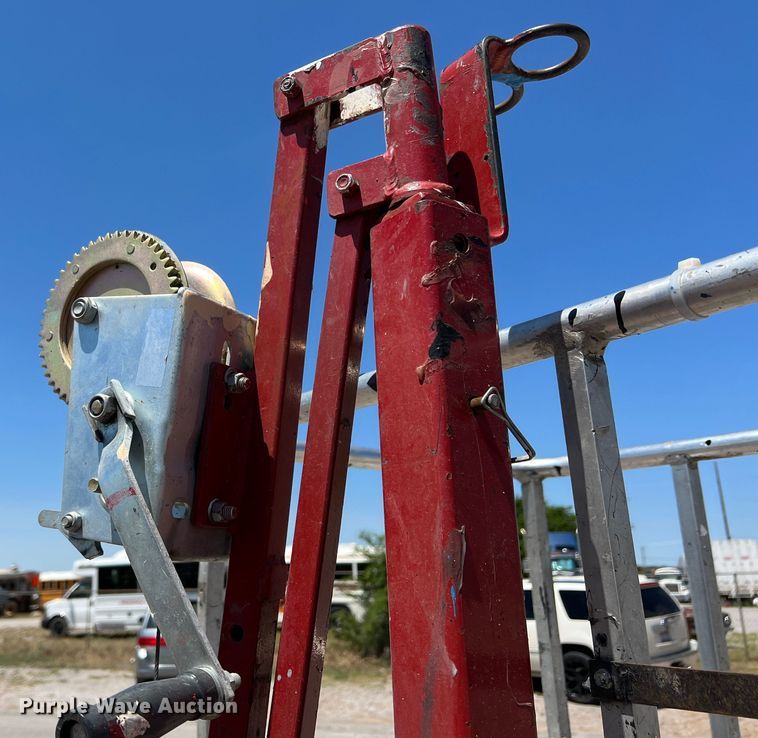 image for item DR1560 2002 International 4700  sign truck