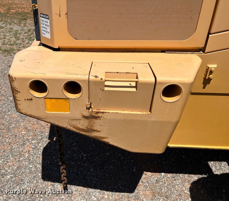 image for item DR1561 2005 John Deere 624J  wheel loader