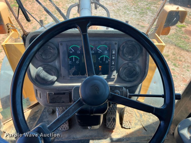 image for item DR1561 2005 John Deere 624J  wheel loader