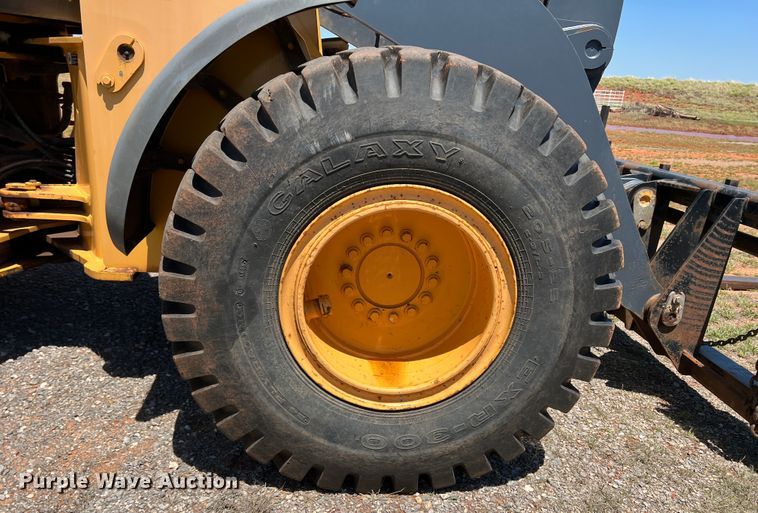 image for item DR1561 2005 John Deere 624J  wheel loader