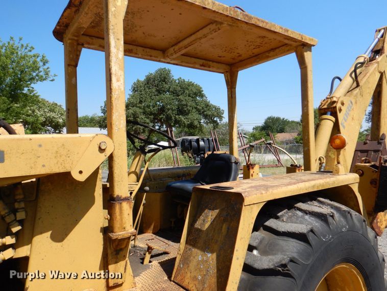 image for item DR1867 Ford 5550  backhoe