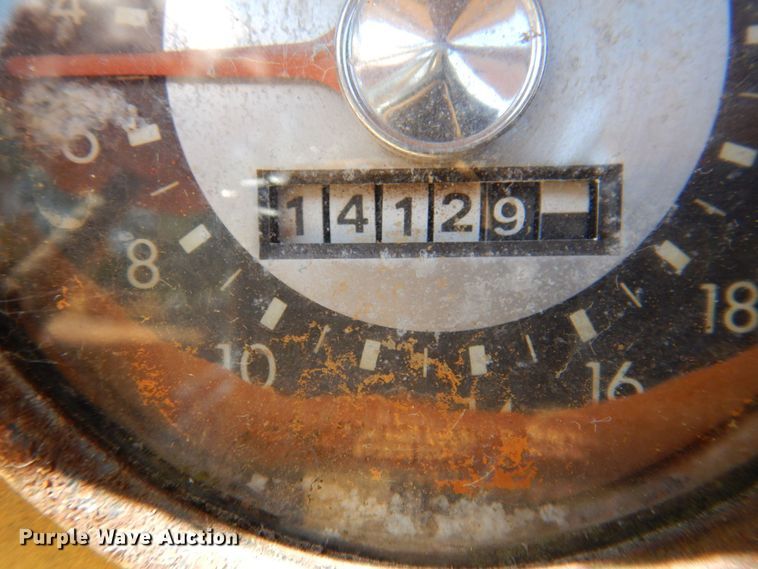 image for item DR1867 Ford 5550  backhoe