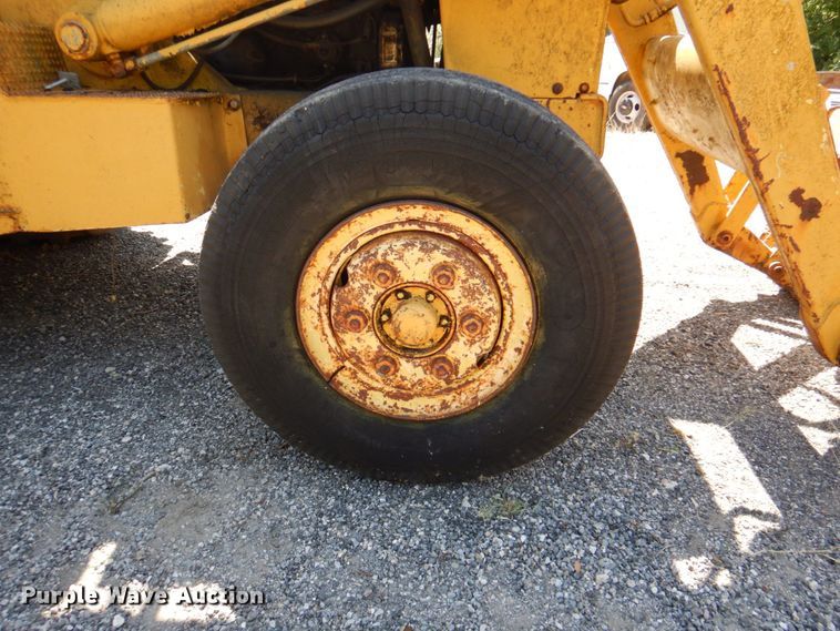 image for item DR1867 Ford 5550  backhoe