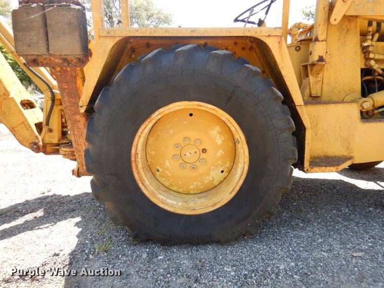 image for item DR1867 Ford 5550  backhoe
