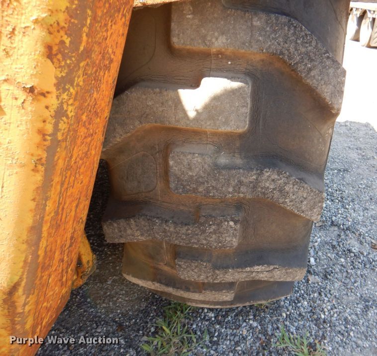 image for item DR1867 Ford 5550  backhoe