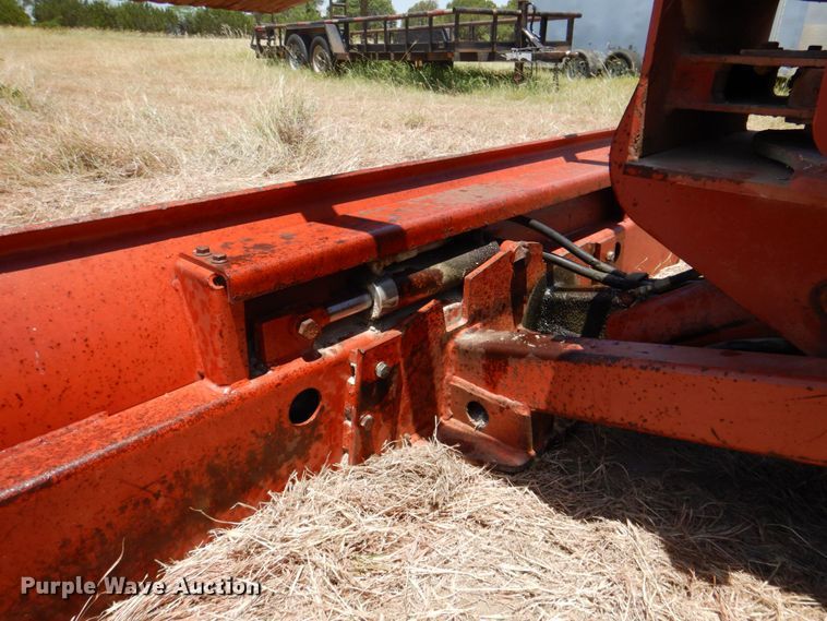 image for item DR1868 Ditch Witch 6510DD  rock saw