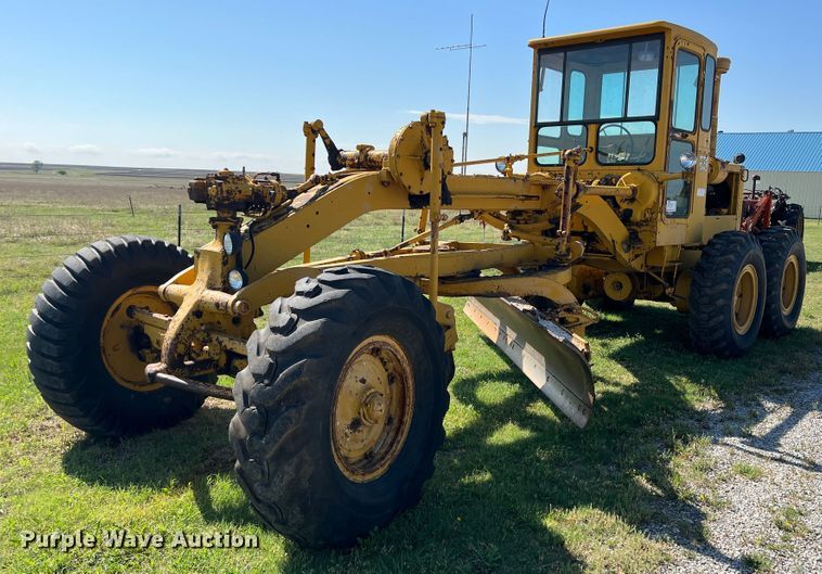image for item DS8273 1958 Caterpillar 12  rigid frame motor grader