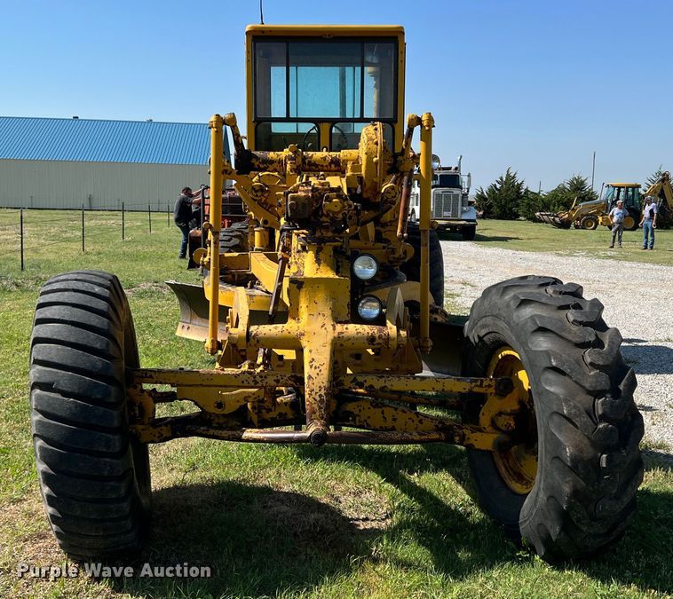 image for item DS8273 1958 Caterpillar 12  rigid frame motor grader