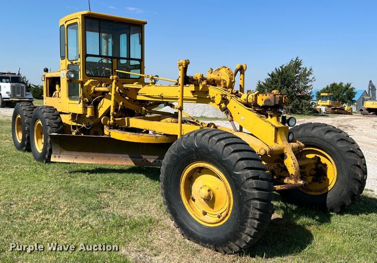 image for item DS8273 1958 Caterpillar 12  rigid frame motor grader