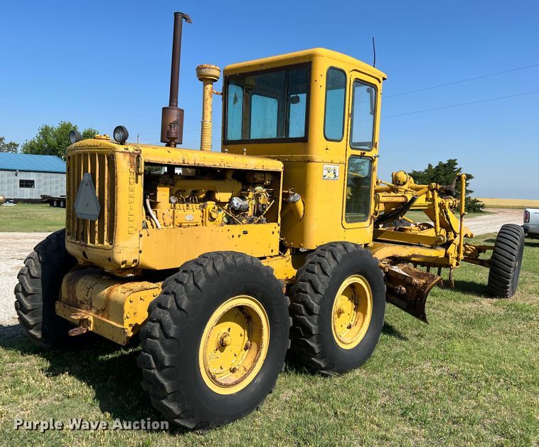 image for item DS8273 1958 Caterpillar 12  rigid frame motor grader