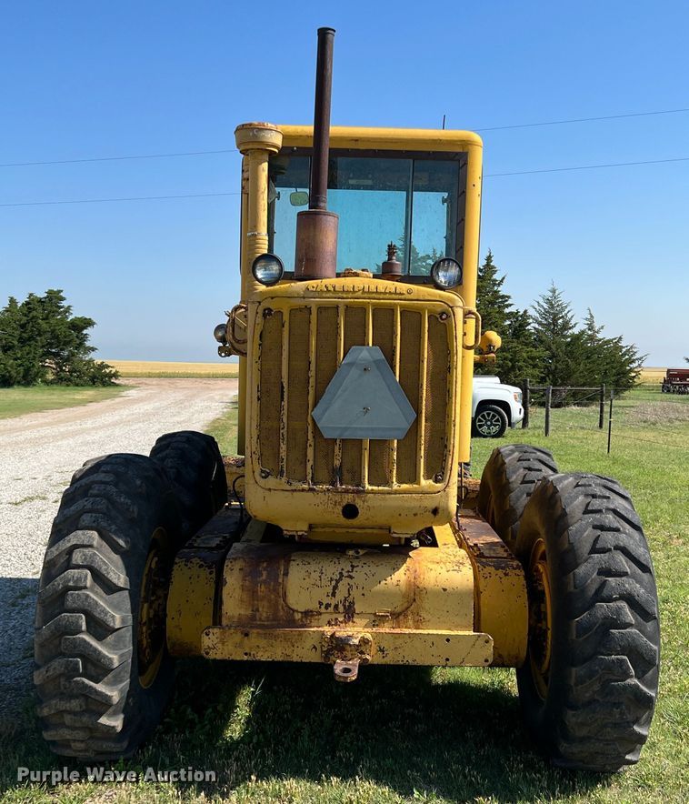 image for item DS8273 1958 Caterpillar 12  rigid frame motor grader