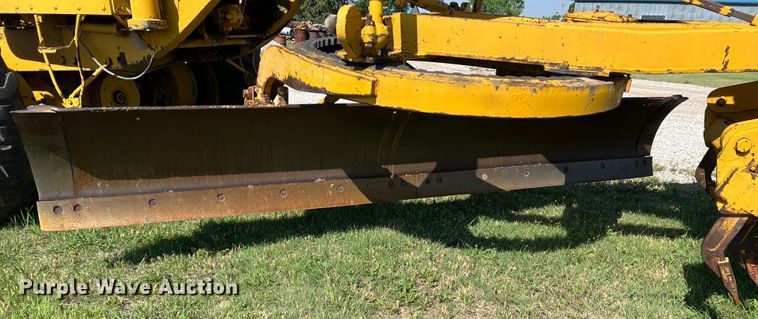 image for item DS8273 1958 Caterpillar 12  rigid frame motor grader