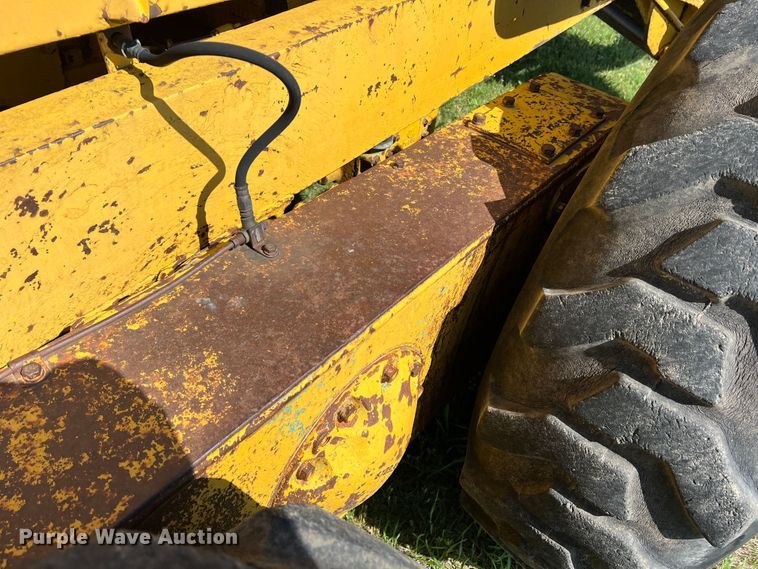 image for item DS8273 1958 Caterpillar 12  rigid frame motor grader