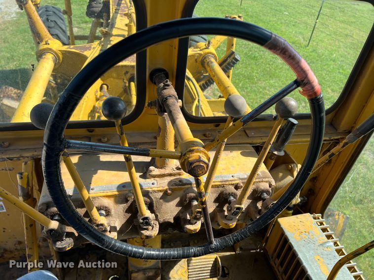 image for item DS8273 1958 Caterpillar 12  rigid frame motor grader