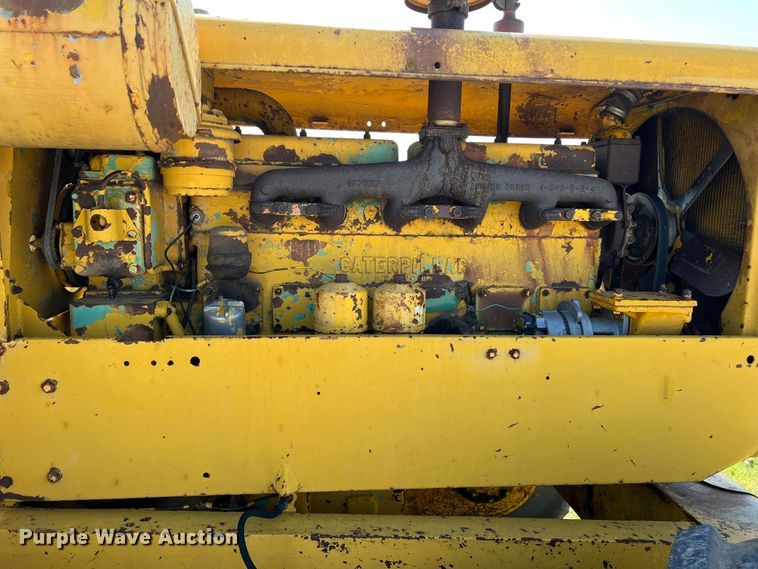 image for item DS8273 1958 Caterpillar 12  rigid frame motor grader