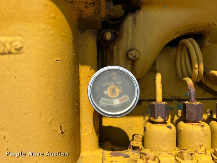 image for item DS8273 1958 Caterpillar 12  rigid frame motor grader