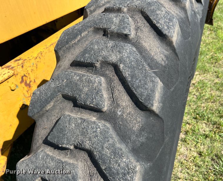 image for item DS8273 1958 Caterpillar 12  rigid frame motor grader