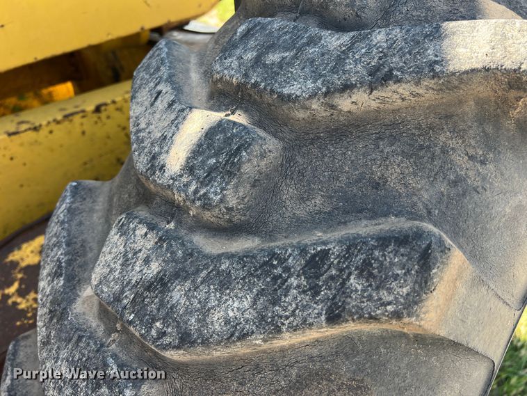 image for item DS8273 1958 Caterpillar 12  rigid frame motor grader