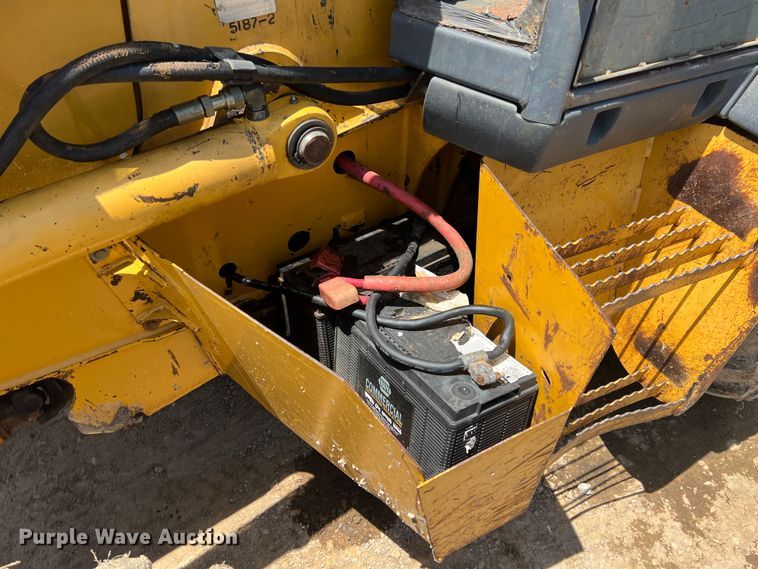 image for item HL9122 2001 John Deere 310SG  backhoe