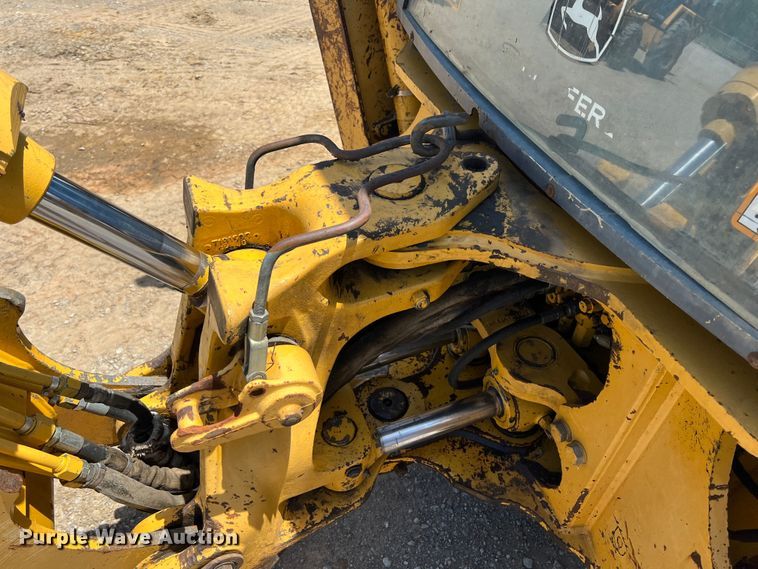 image for item HL9122 2001 John Deere 310SG  backhoe