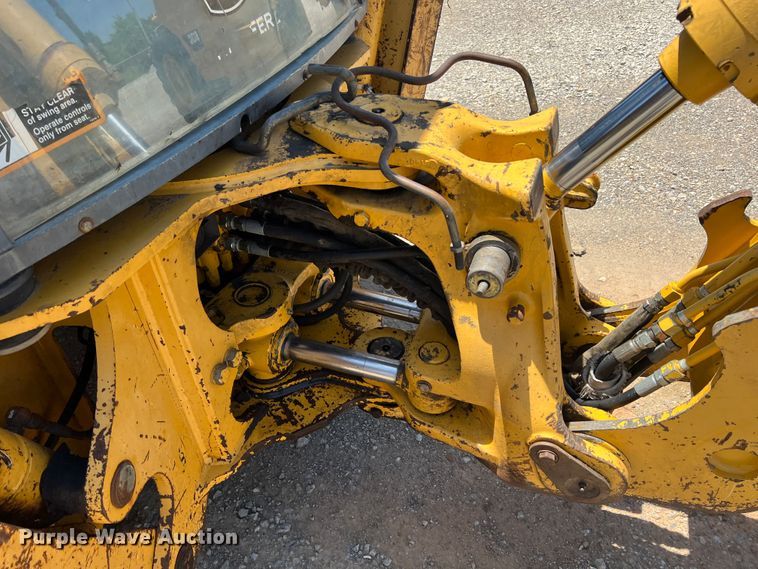 image for item HL9122 2001 John Deere 310SG  backhoe