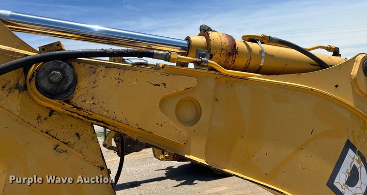 image for item HL9122 2001 John Deere 310SG  backhoe