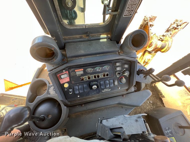 image for item HL9122 2001 John Deere 310SG  backhoe